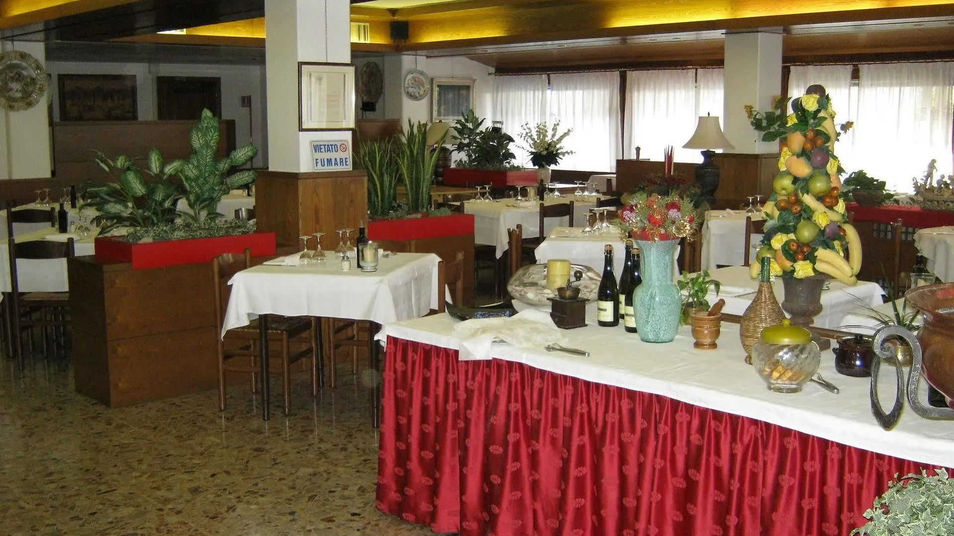 Hotel Corone Caerano Di San Marco